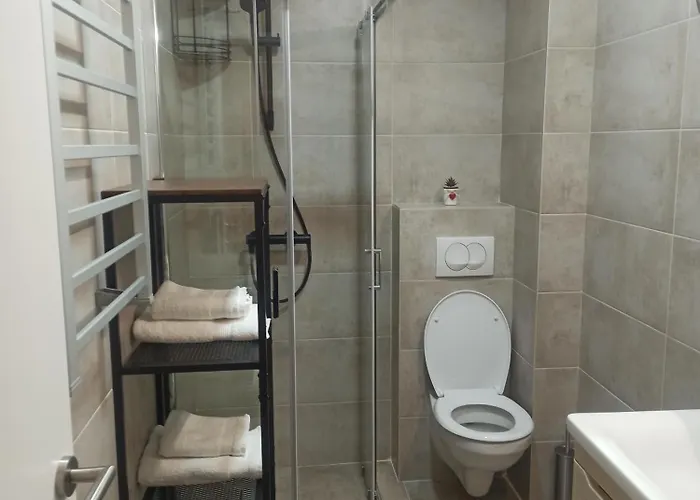 アパート Maksimovic