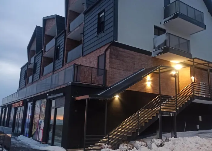 アパート Maksimovic