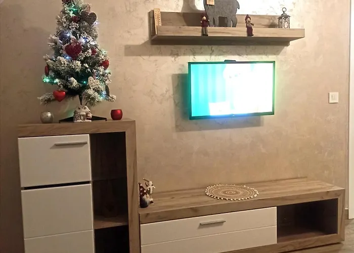 アパート Maksimovic